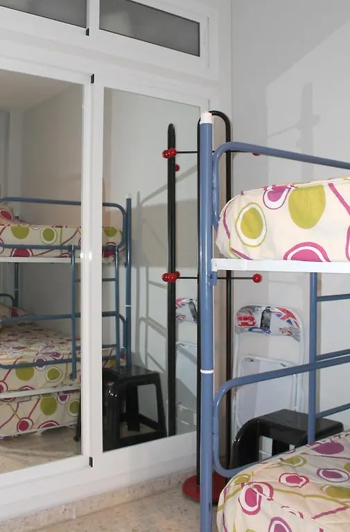 Station2B Bed And Breakfast Málaga 2*,  Espagne